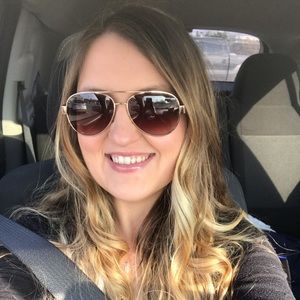 Meet your Posher, Amanda